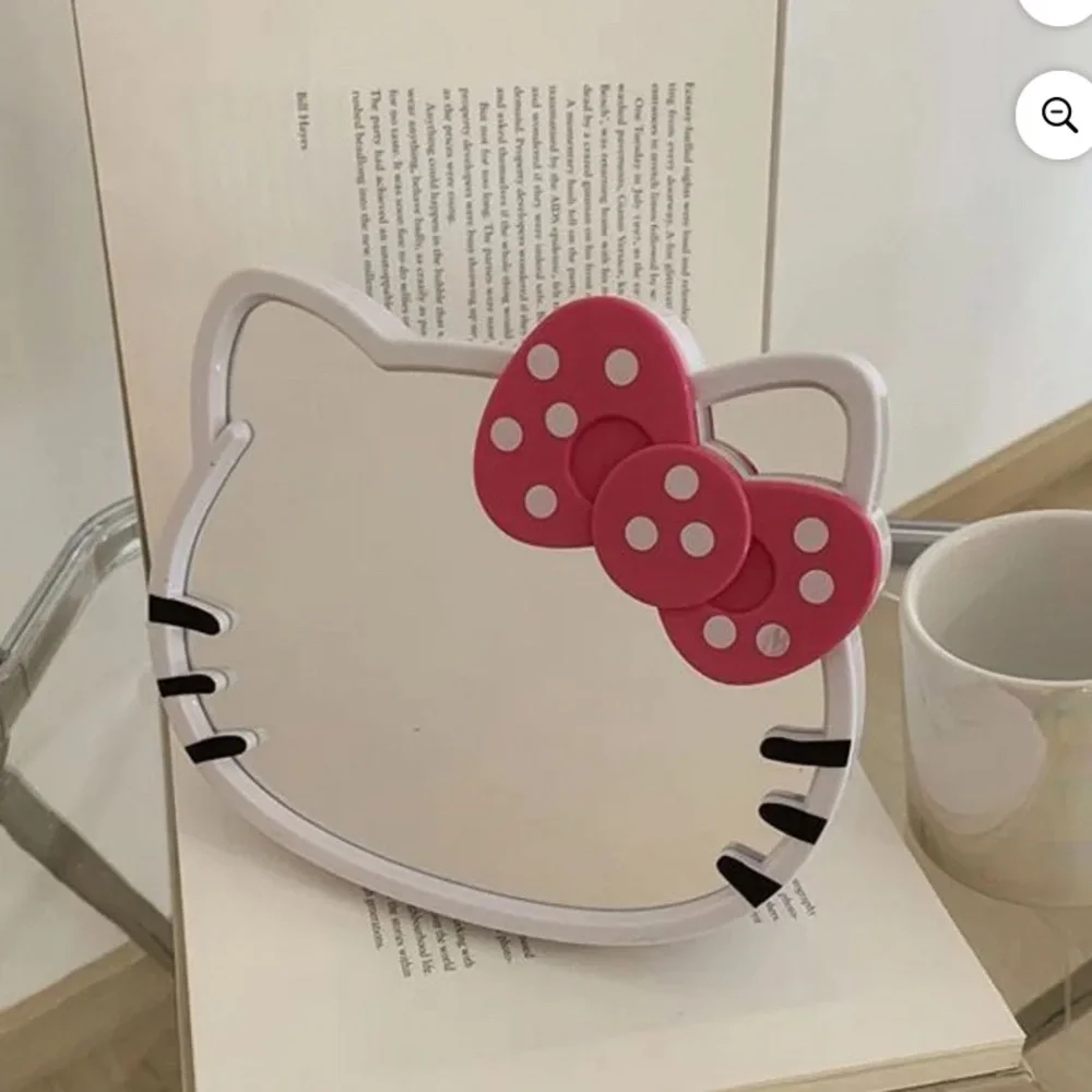 Hello Kitty mirror storage